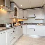 1 Bed In Nr Oc-lcc14 Apartman